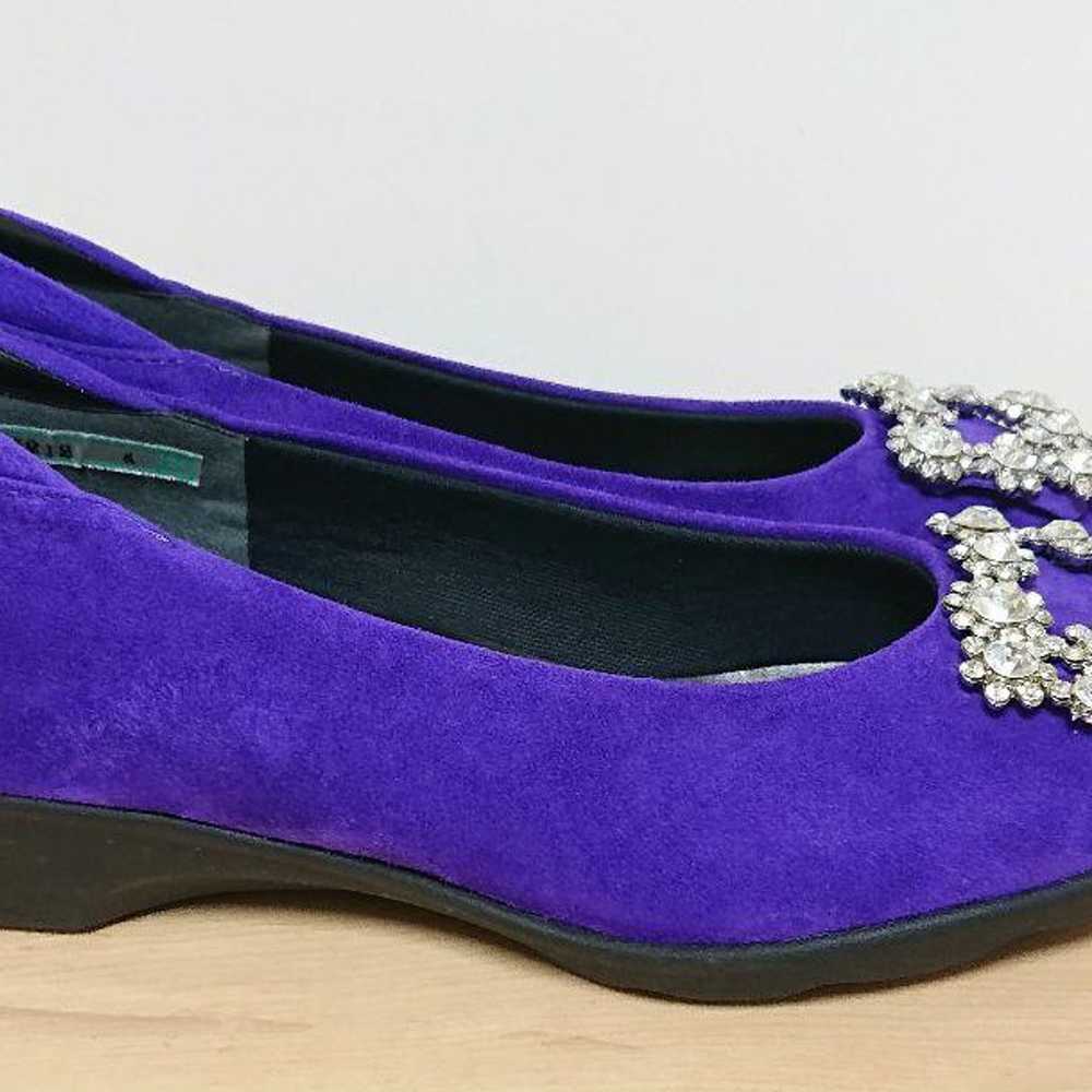 HILLS AVENUE Hills Avenue Bejeweled Velvet Pumps … - image 5