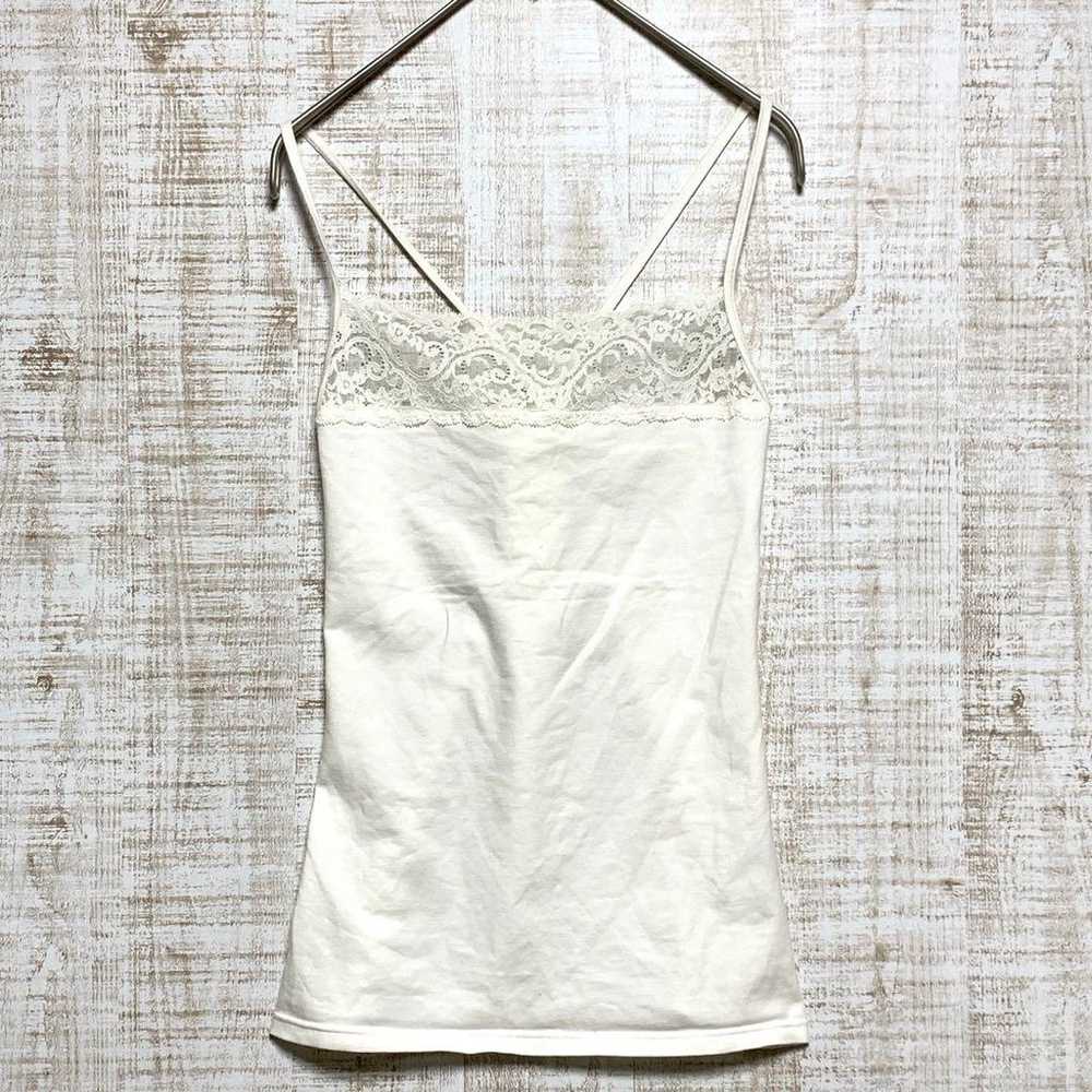 Uniqlo M white camisole with lace, simple - image 1