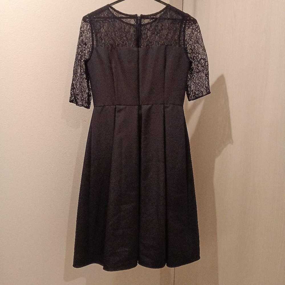 Lace short-sleeve A-line party dress in size 9. - image 2