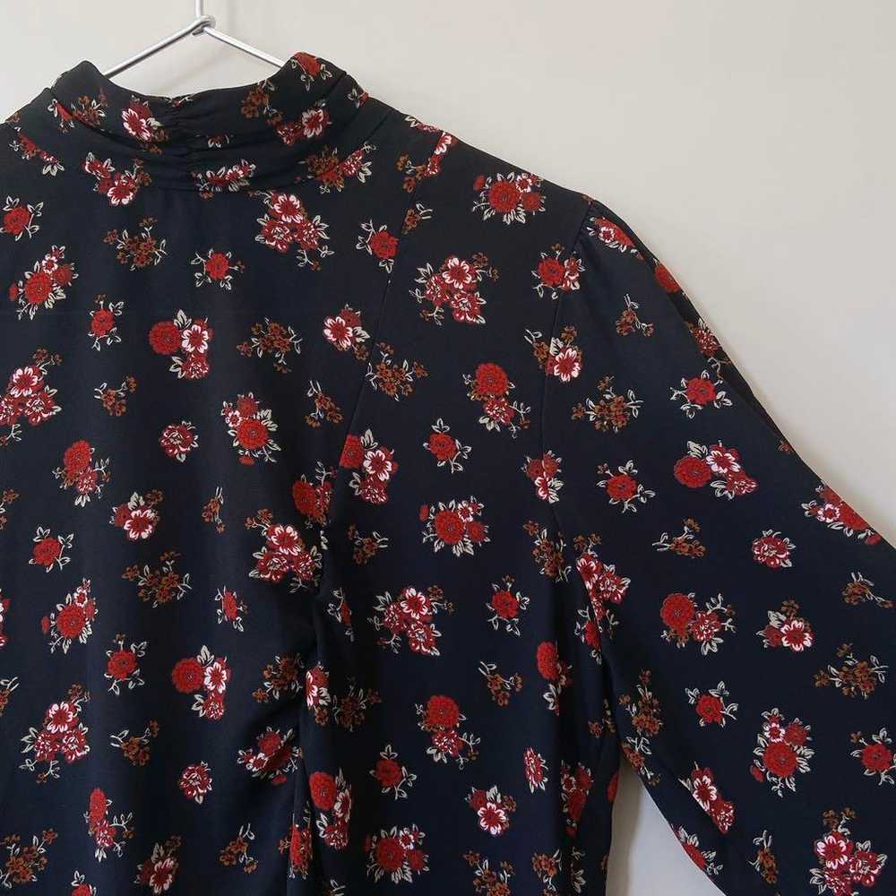 ZARA long-sleeve blouse top, all-over floral patt… - image 3