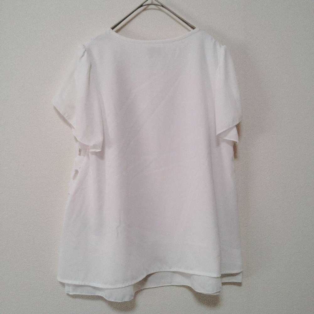 Emma James White T-shirt with Frills, Size M, Lac… - image 2