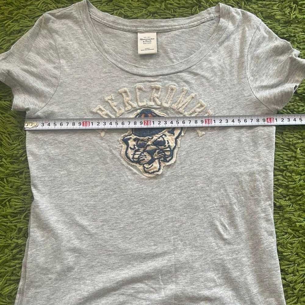 【Rare】Abercrombie & Fitch T-shirt Vintage Logo Em… - image 11