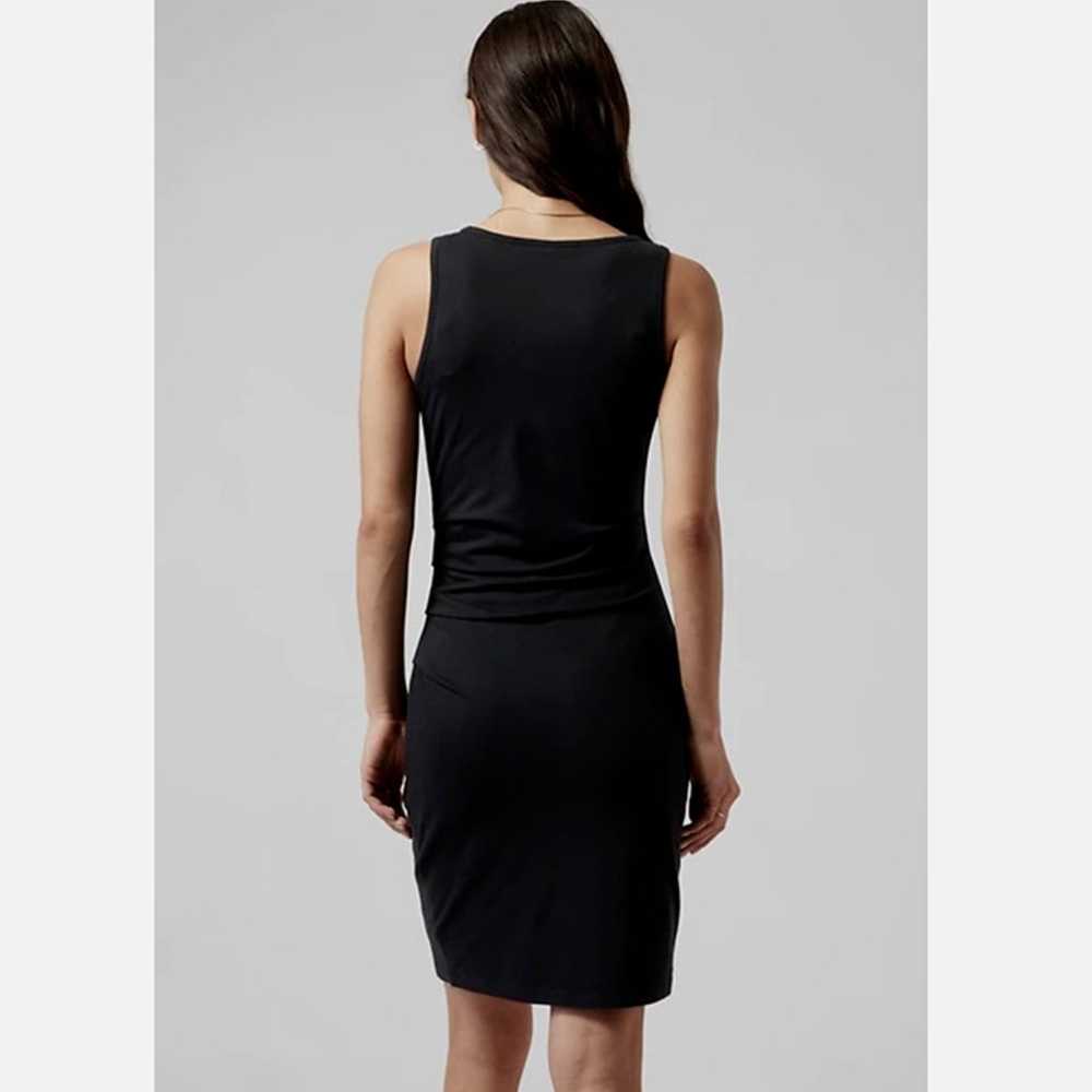 ATHLETA BLACK SLEEVELESS RUCHED BODYCON DELLA DRE… - image 2