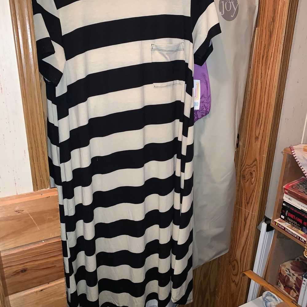 A dress brand new never worn . - image 2