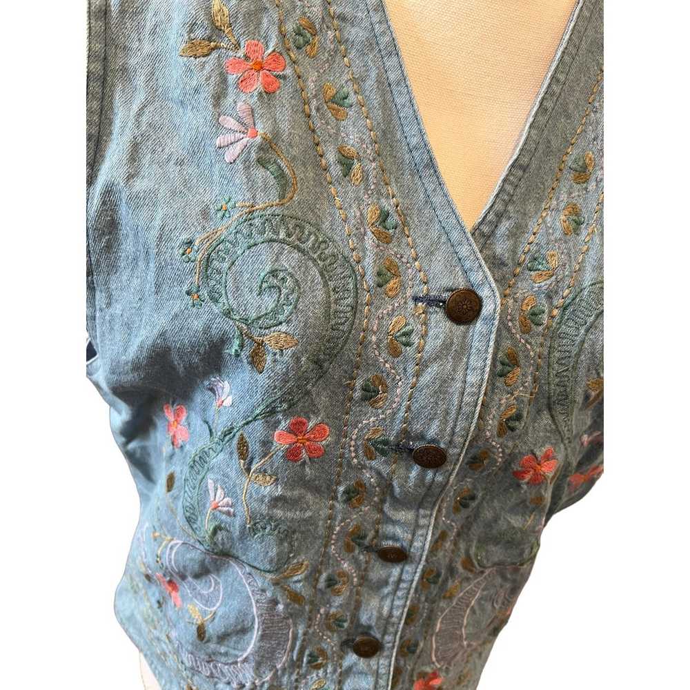 Vintage LizWear Liz Claiborne Embroidered Chambra… - image 3