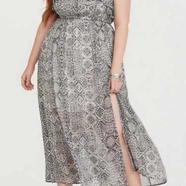 Torrid Black & White Ikat Chiffon Maxi Dress