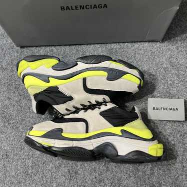 Balenciaga triple s black neon green fashion light grey