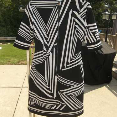 NWOT VINCE CAMUTO BLACK&WHITE SHAPE DRESS 6