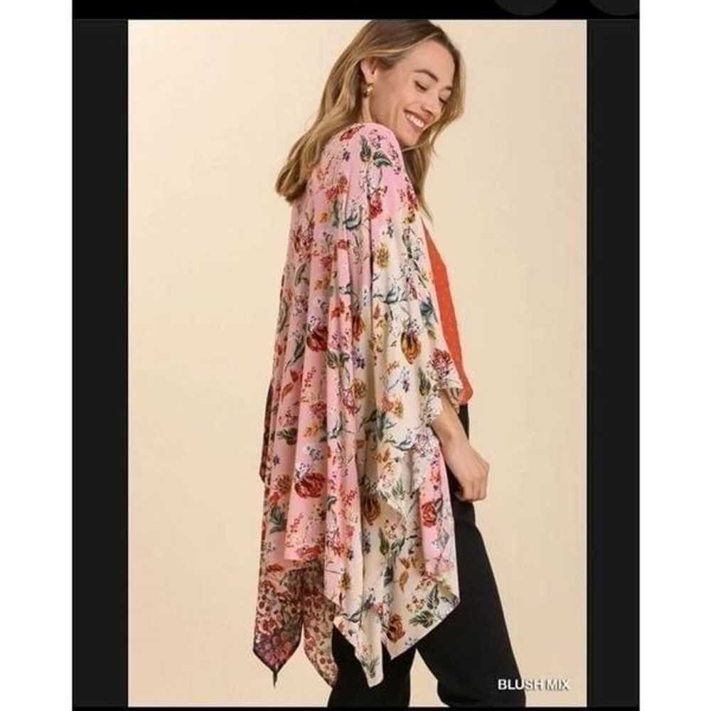 Umgee Mixed floral print short sleeve Kimono 1xl/… - image 9