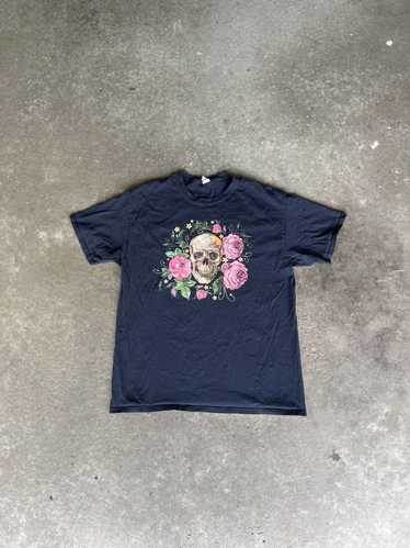 Streetwear × Vintage Y2K Skull N Roses Graphic tee