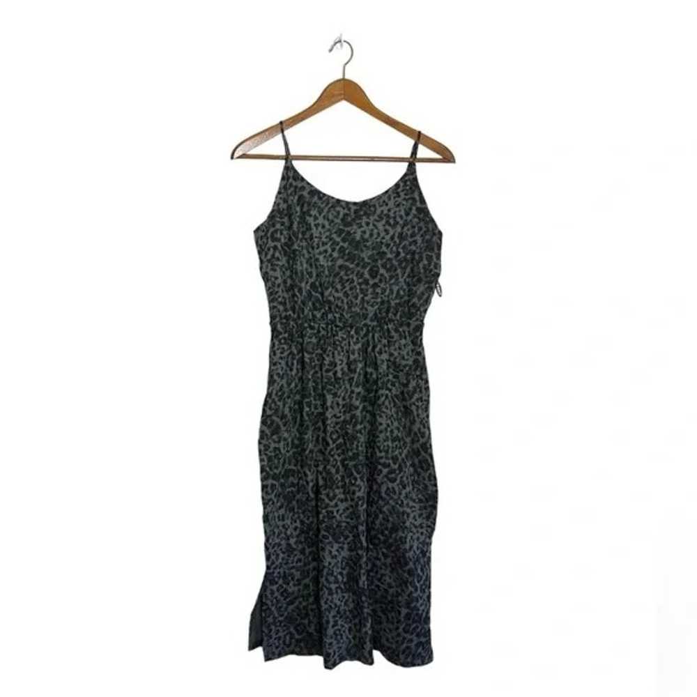 Old Navy NWT Gray Waist Defined Leopard Print Slu… - image 3