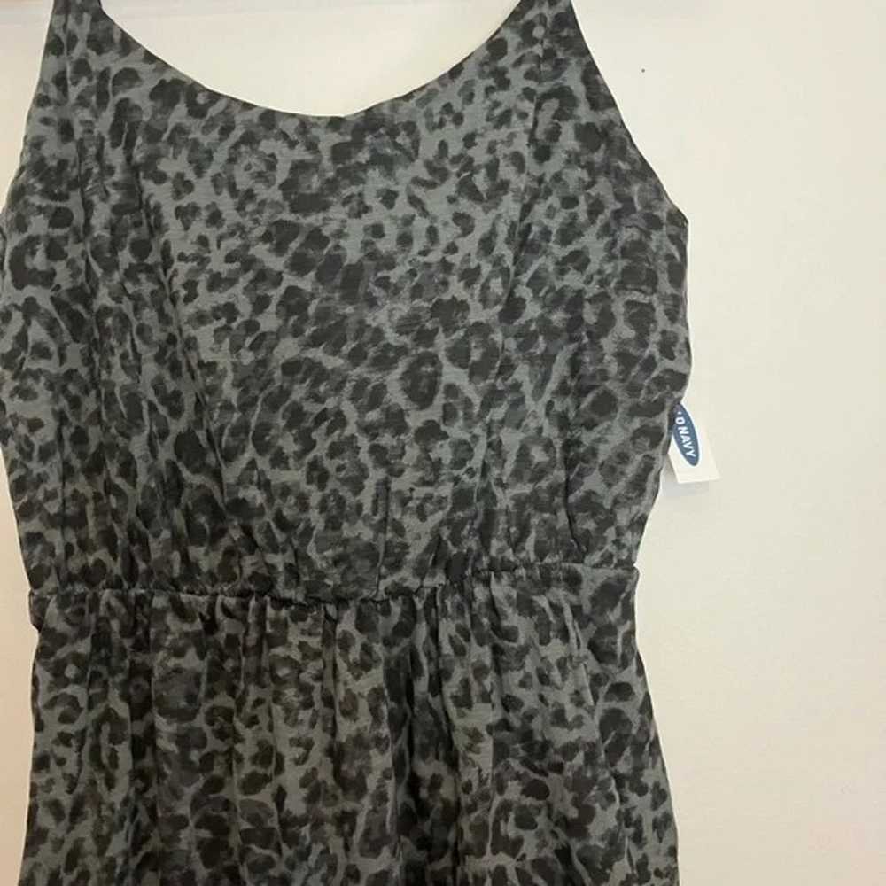 Old Navy NWT Gray Waist Defined Leopard Print Slu… - image 7