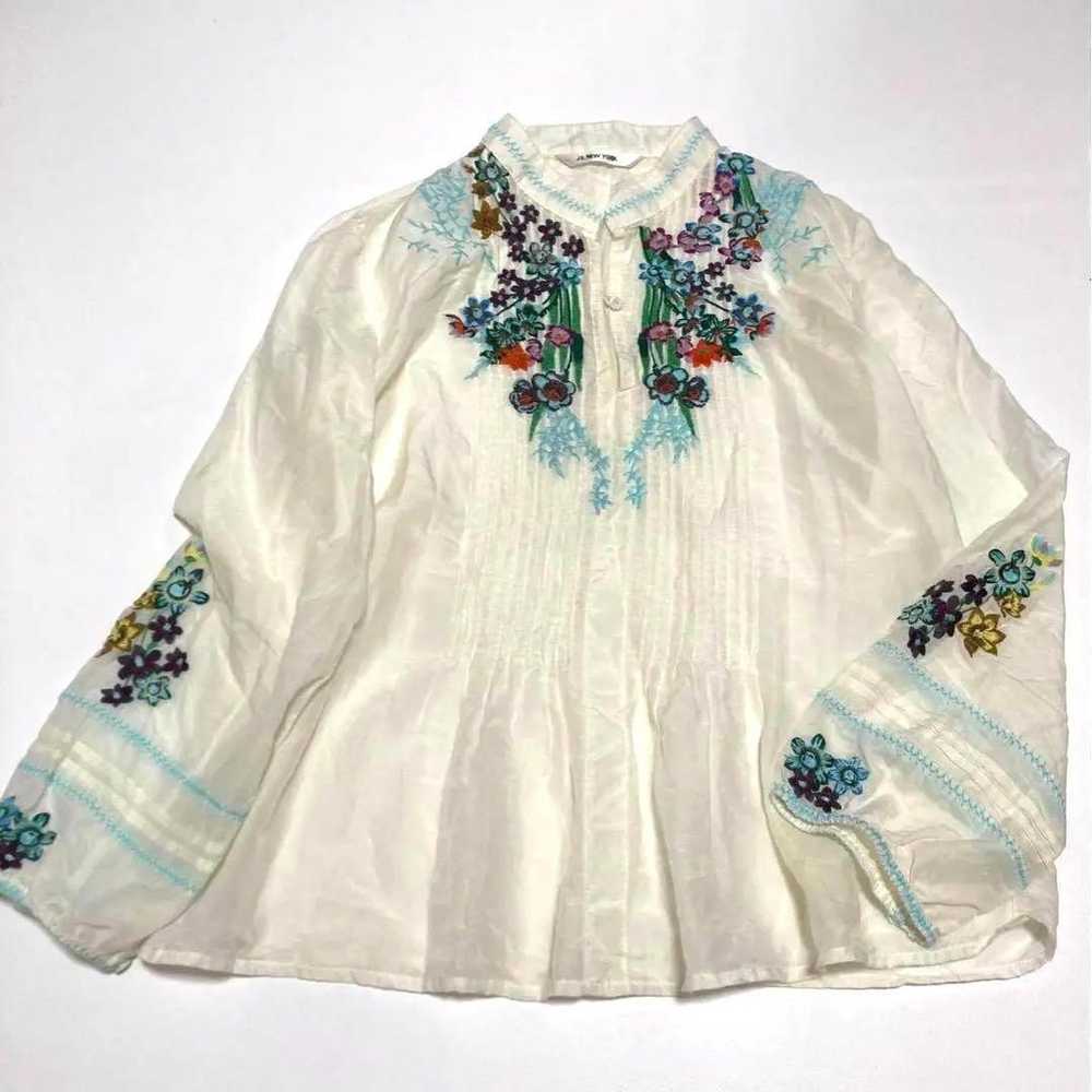 100% silk blouse, Tyrolean shirt, flower embroide… - image 2