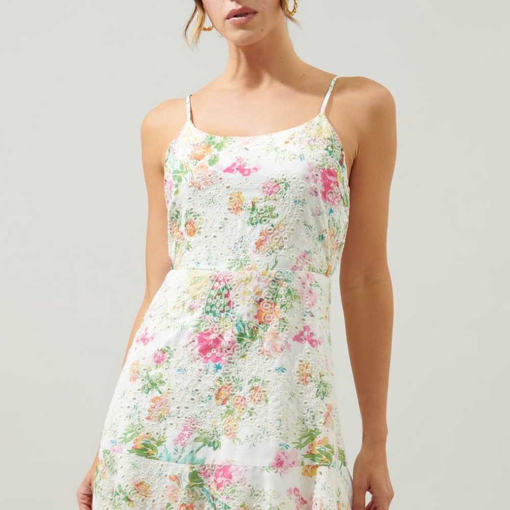 Sugarlips Sommerset Floral Eyelet Mini Dress

Siz… - image 1