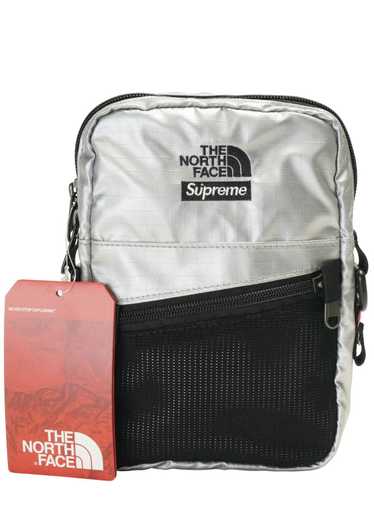 Streetwear × Supreme × The North Face Supreme The 