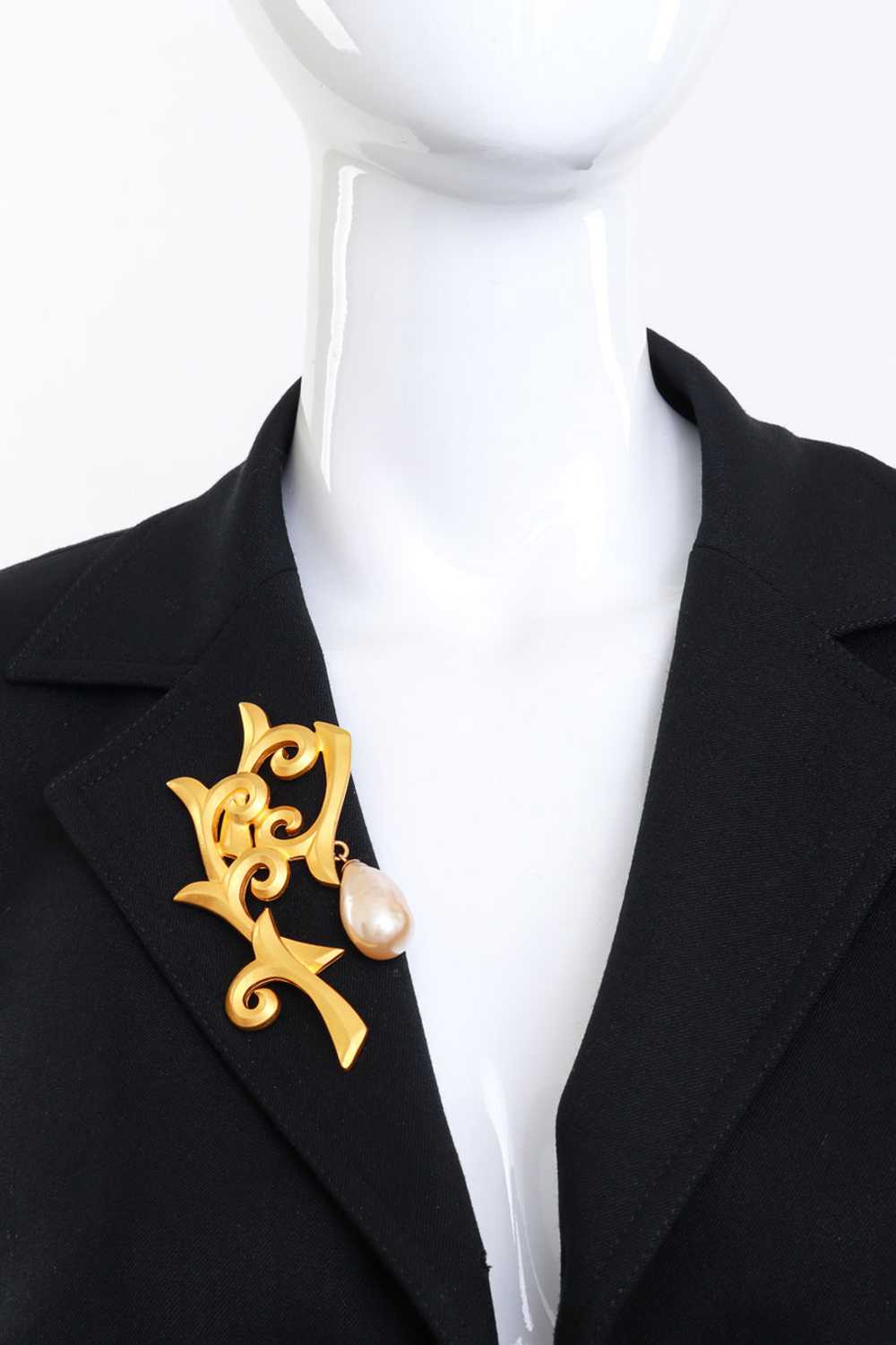 KARL LAGERFELD Pearl Vine Brooch - image 2