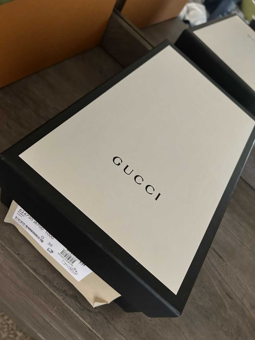 Gucci Gucci Women’s rubber slide sandel - image 7