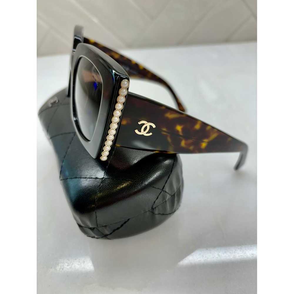 Chanel Oversized sunglasses - image 3