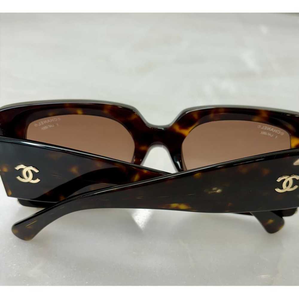 Chanel Oversized sunglasses - image 5