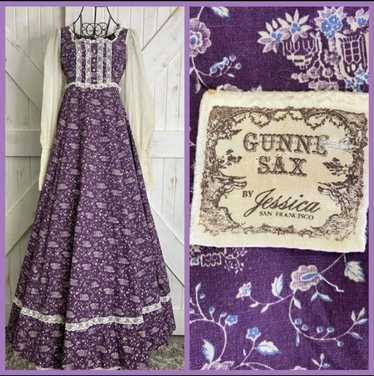 70's Vintage Gunne Sax Purple White Blue Floral V… - image 1