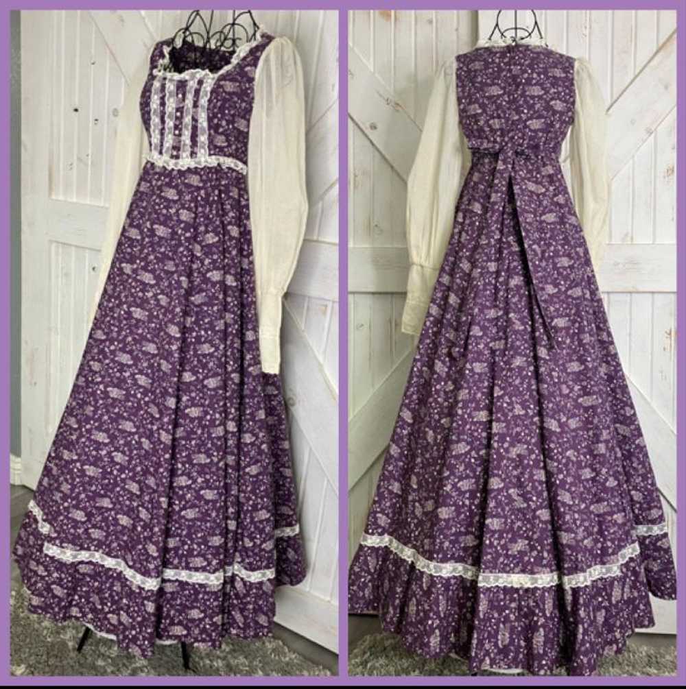 70's Vintage Gunne Sax Purple White Blue Floral V… - image 3