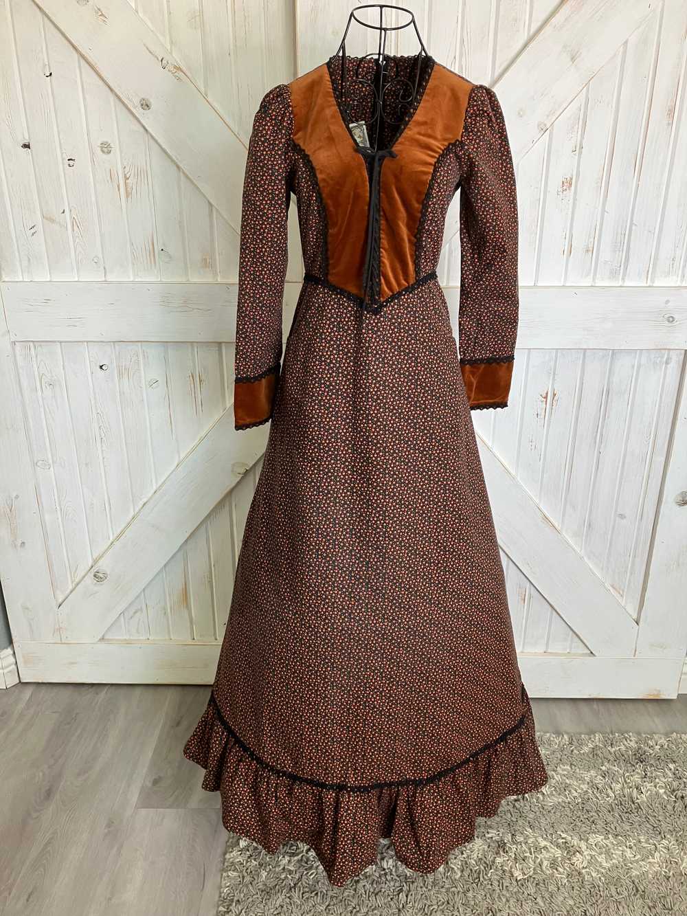 70's Vintage Gunne Sax Brown Black Red Yellow Cal… - image 4