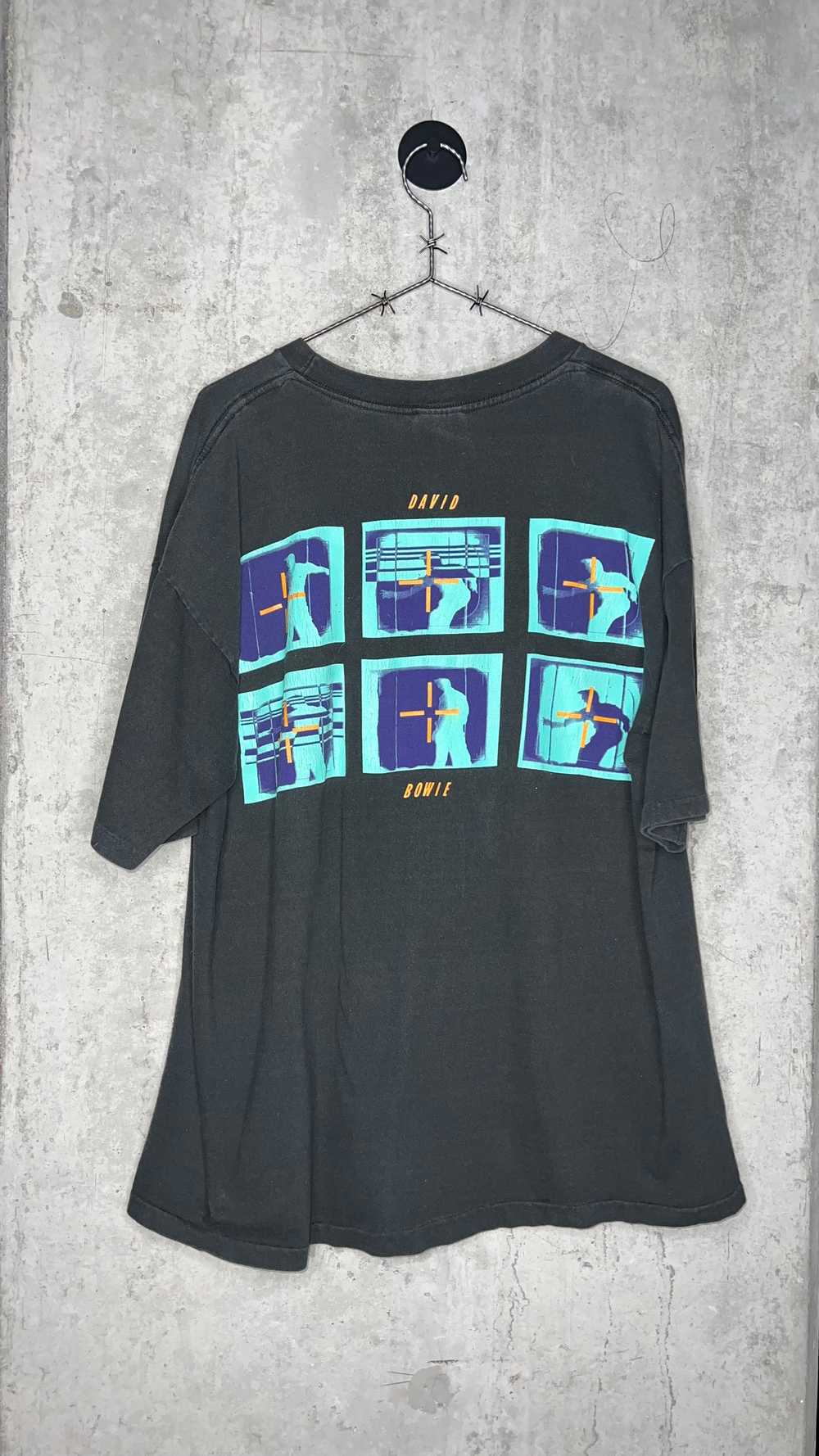 DAVID BOWIE | SOUND & VISION TEE | CROSSHAIRS BAC… - image 2