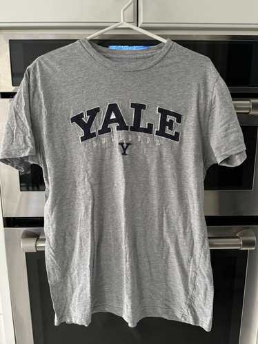 Champion Yale Bulldogs X Champion X T Shirt Large