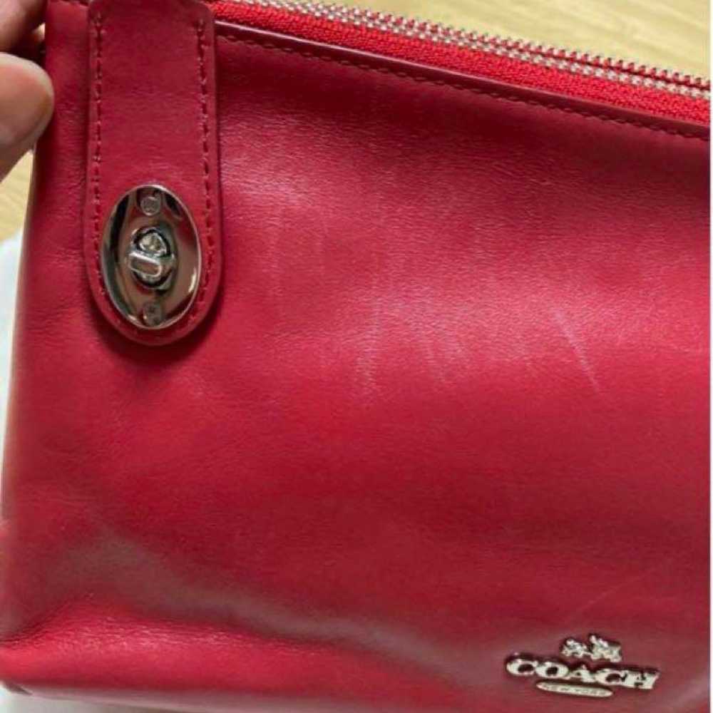 Old Coach COACH red leather shoulder bag across t… - image 10