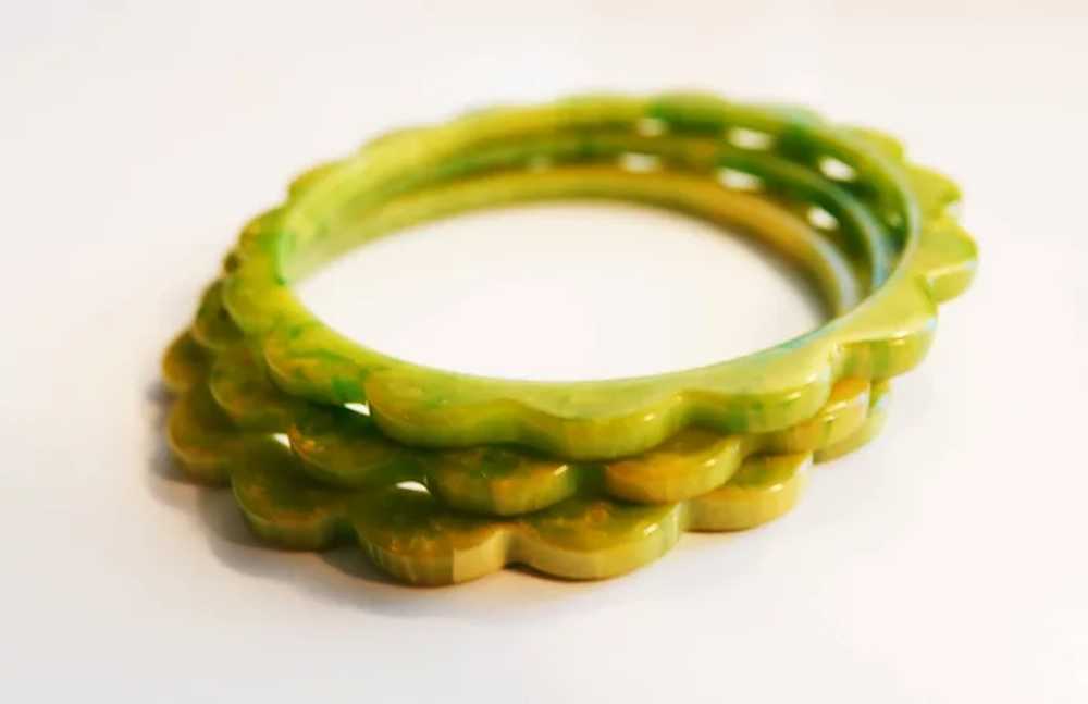 Two LIME Green w//Soft YELLOW Bakelite "DAISY" Sc… - image 9