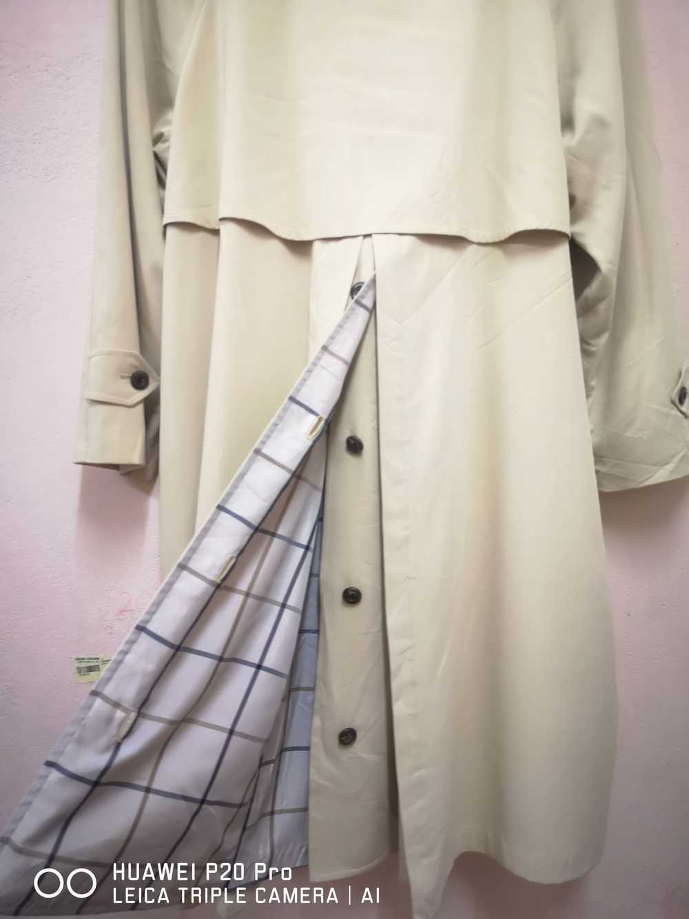 Burberry Authentic Vintage Burberrys Trench Coat - image 7