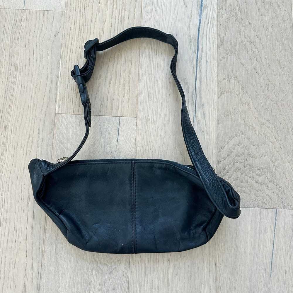 Hobo International Vintage Leather Belt Bag in Bl… - image 3