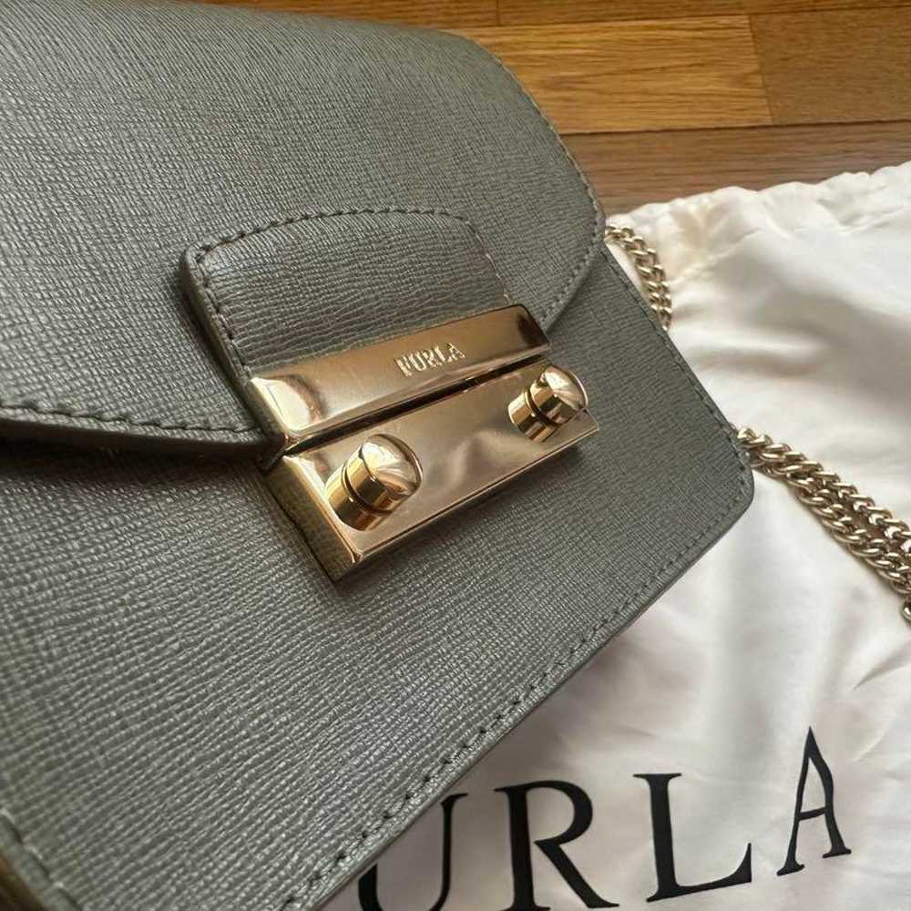 【FURLA】Excellent Condition/Shoulder Bag/Comes wit… - image 2