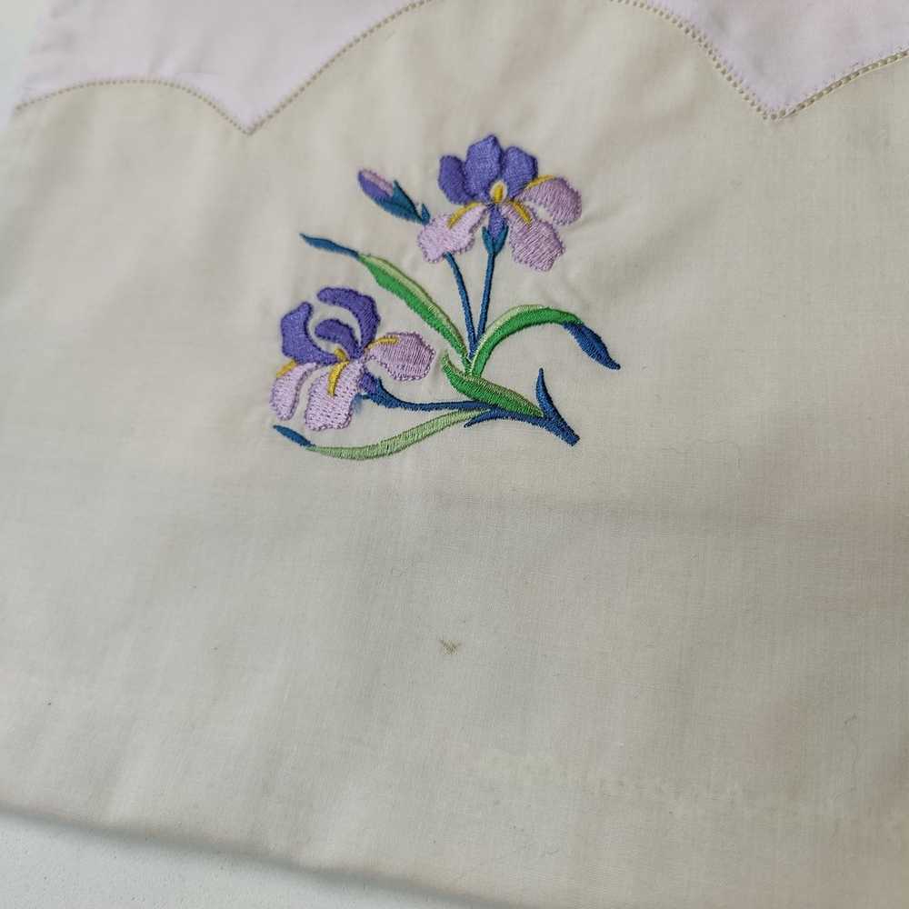 Vintage Iris Embroidered Lingerie Delicates Zippe… - image 3