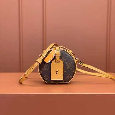 Louisvuitton shoulder bag