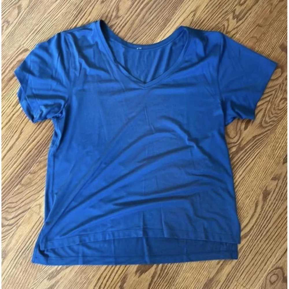 Lululemon T-shirt - image 2