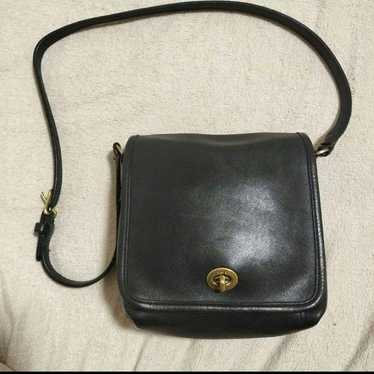 Old Coach Shoulder Bag