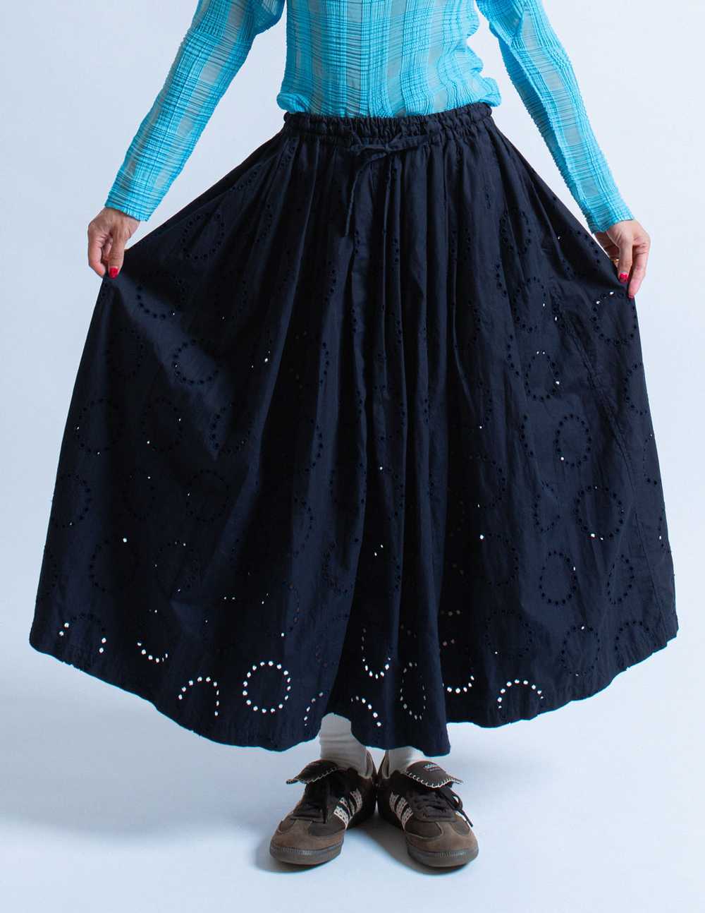 Issey Miyake vintage navy eyelet skirt - image 5