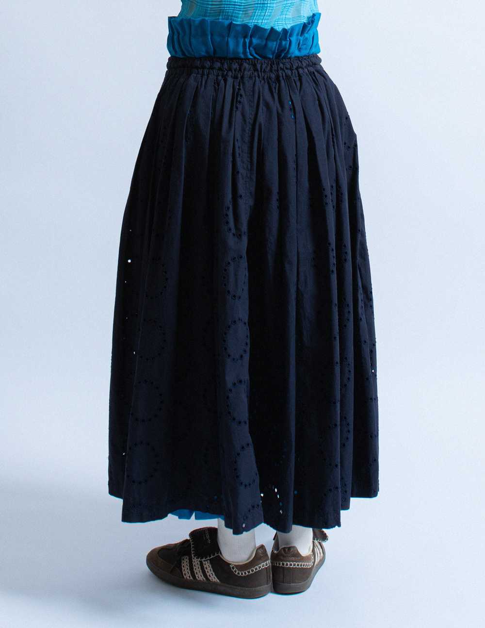 Issey Miyake vintage navy eyelet skirt - image 6