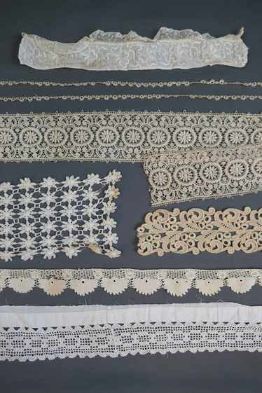 7 Pieces Antique Vintage Lace Trims, Remnants, Ed… - image 1