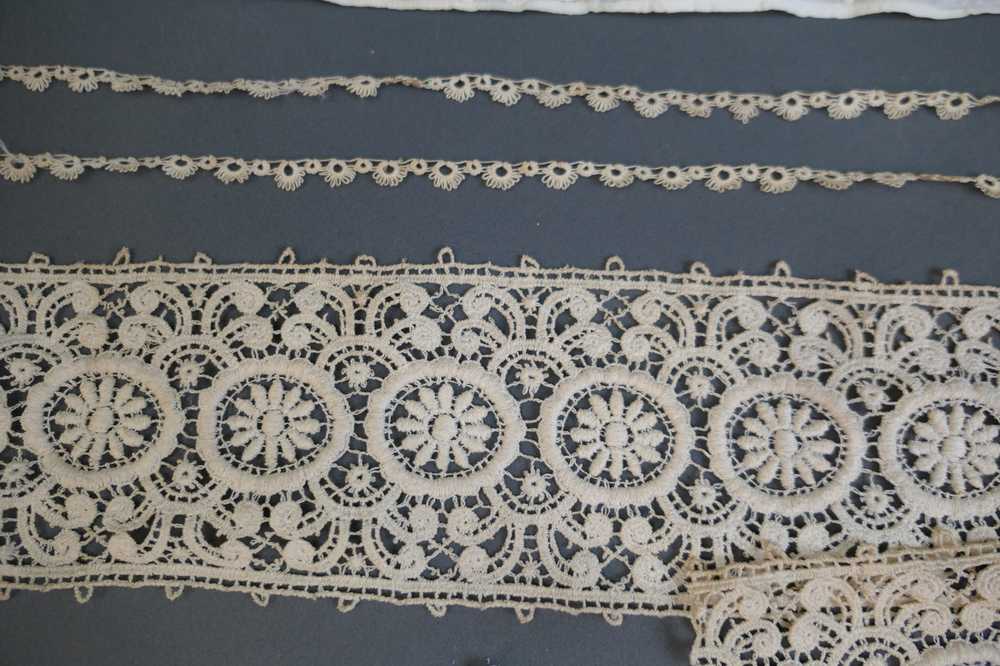 7 Pieces Antique Vintage Lace Trims, Remnants, Ed… - image 7