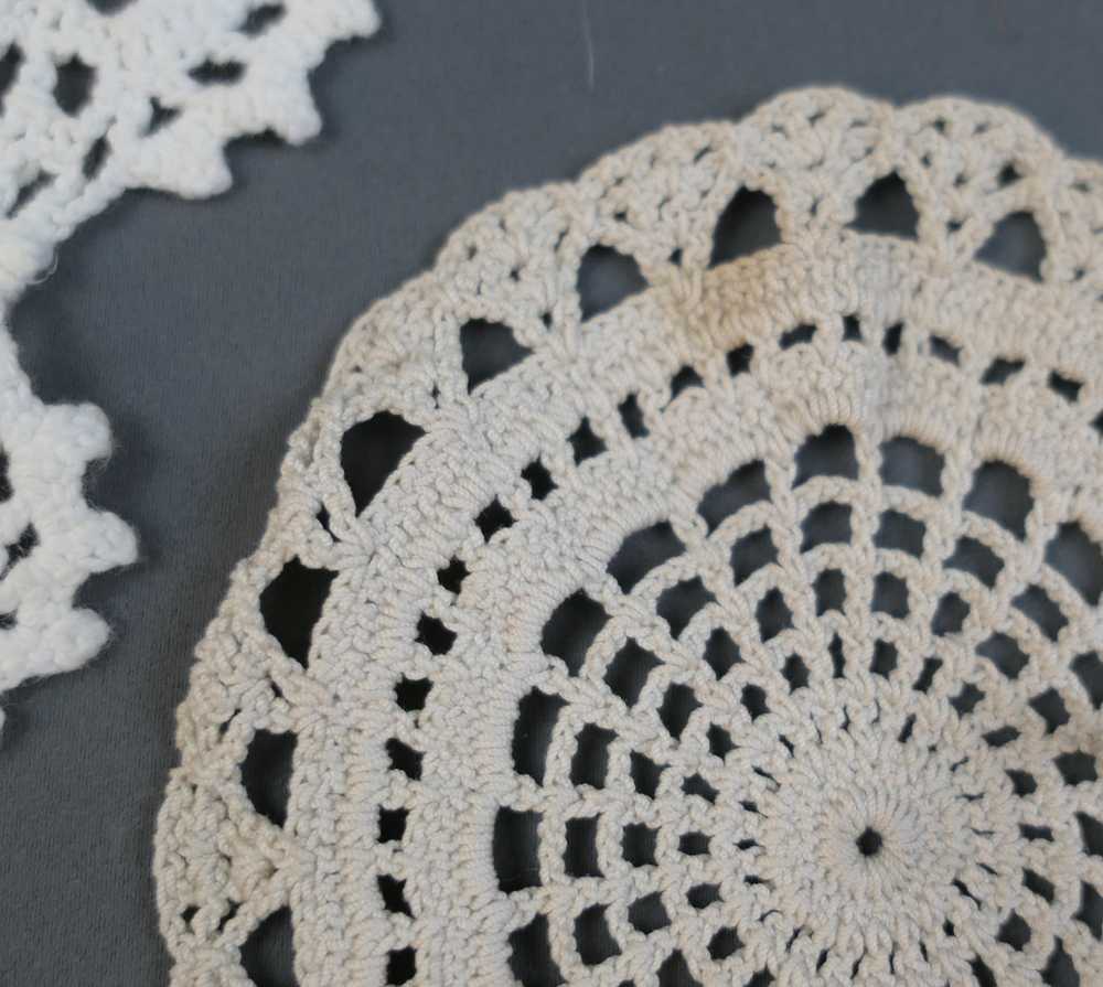 Lot of 9 Vintage Doilies, Runners, Handmade Croch… - image 12