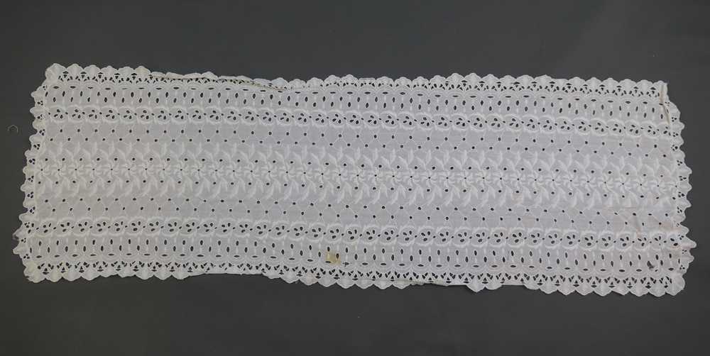 Lot of 9 Vintage Doilies, Runners, Handmade Croch… - image 3