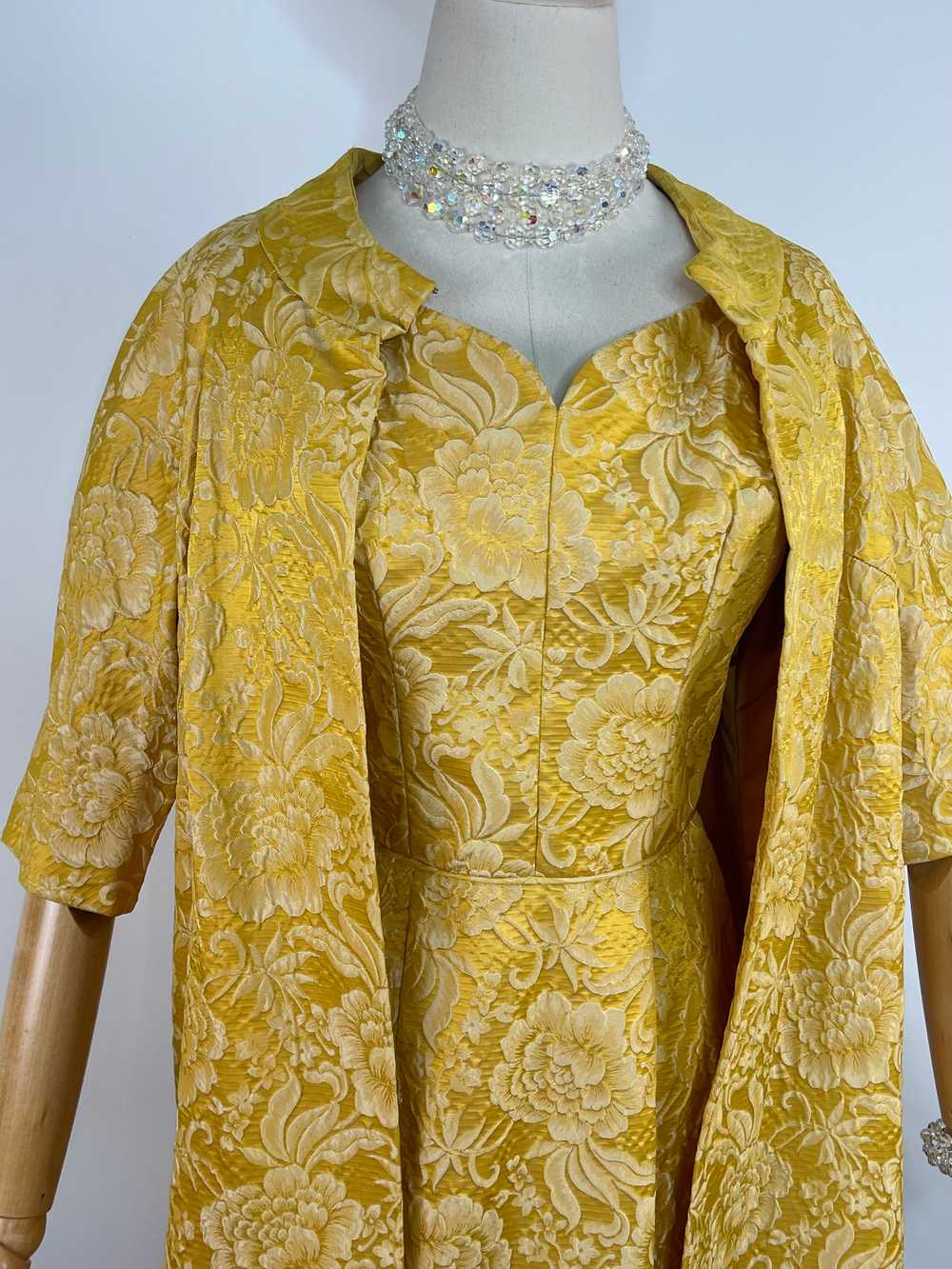 1960s golden floral matching ensemble - image 3