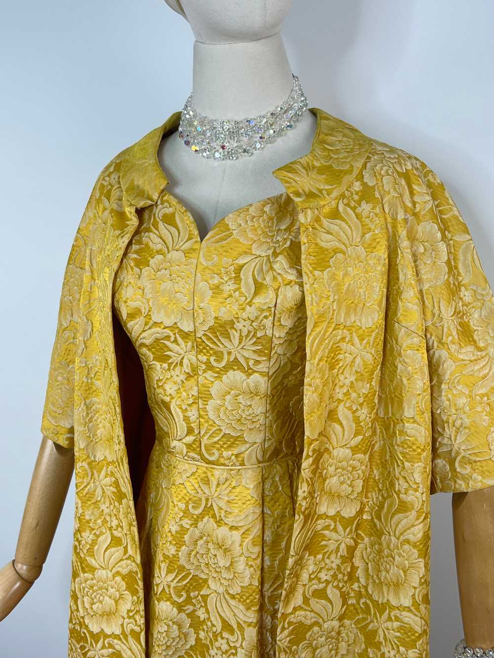 1960s golden floral matching ensemble - image 4