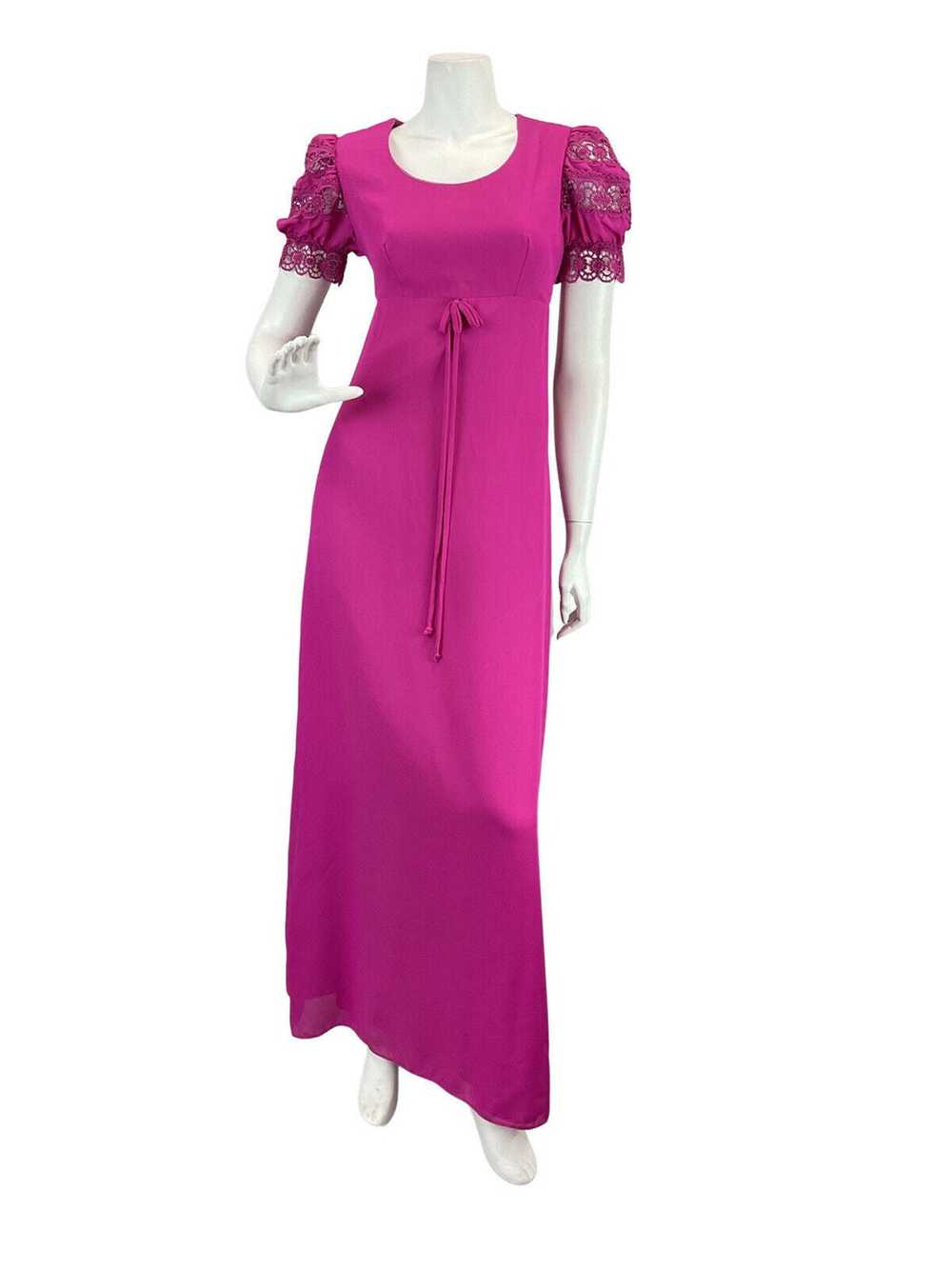 VINTAGE 60s 70s FUCHSIA PINK LACE EMPIRE LINE MOD… - image 2