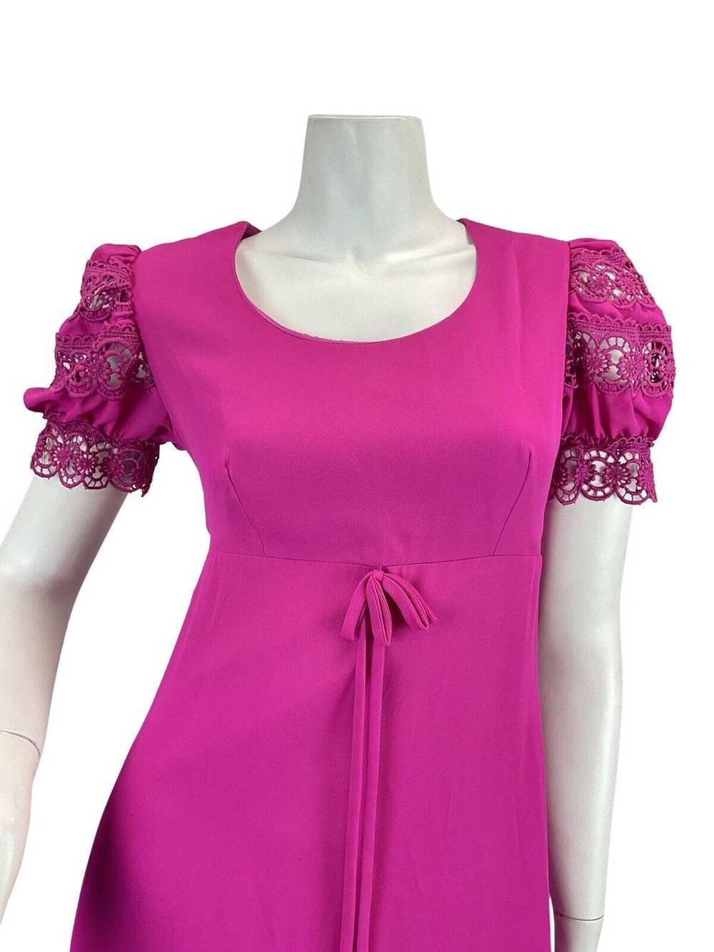 VINTAGE 60s 70s FUCHSIA PINK LACE EMPIRE LINE MOD… - image 3