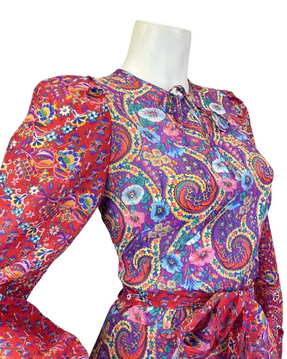 VINTAGE 70s PURPLE RED BLUE PSYCHEDELIC FLORAL PA… - image 4