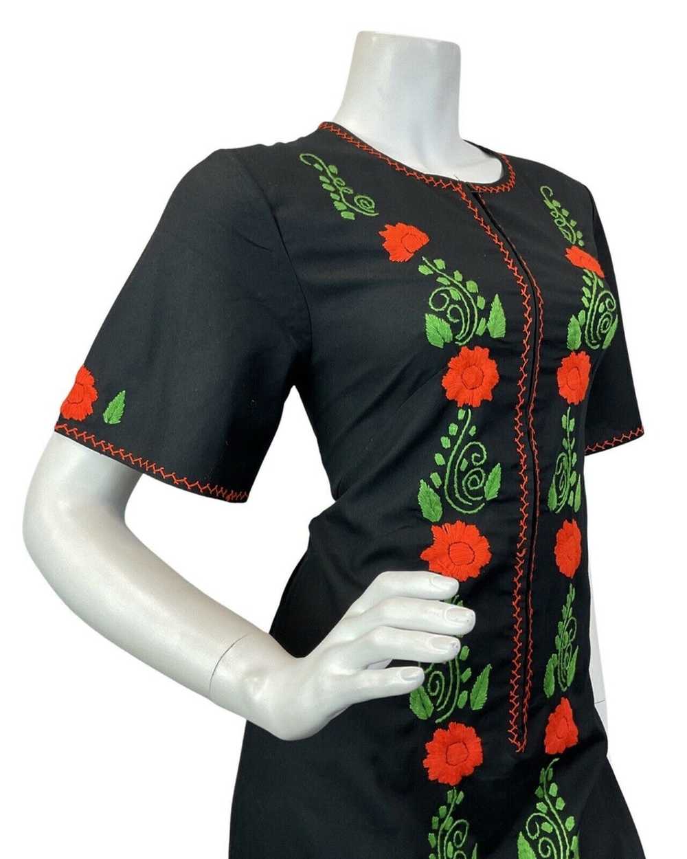 VINTAGE 60s 70s BLACK ORANGE GREEN FLORAL EMBROID… - image 4