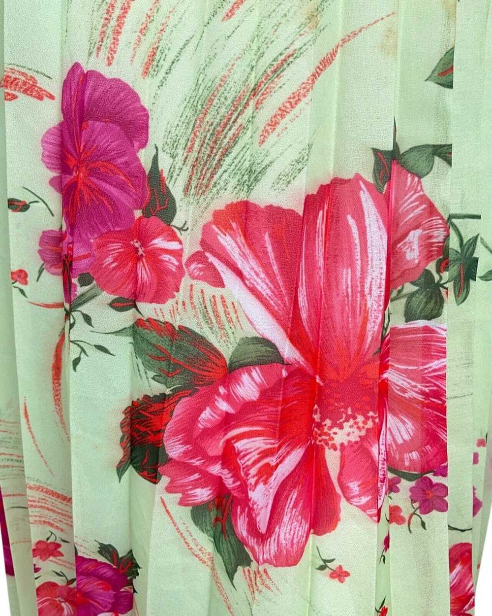 VINTAGE 60s 70s GREEN RED PINK FLORAL SHEER PLEAT… - image 7